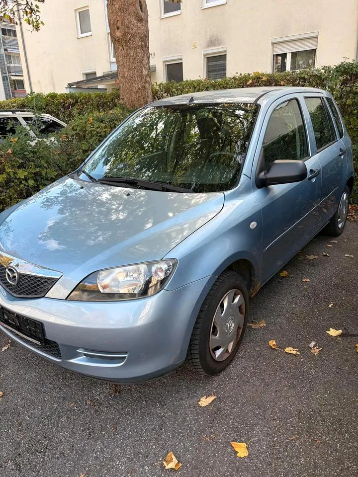 Mazda 2