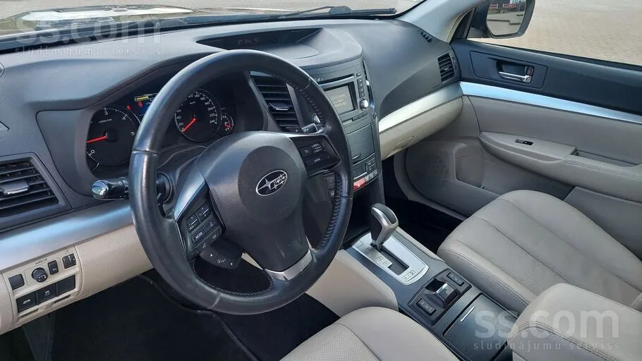 Subaru Legacy 2013 photo 3