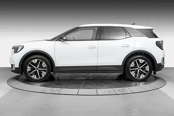 Ford Explorer 2026 photo 2