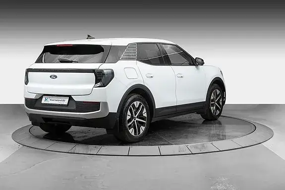 Ford Explorer 2026 photo 5