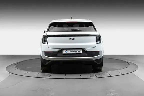 Ford Explorer 2026 photo 4