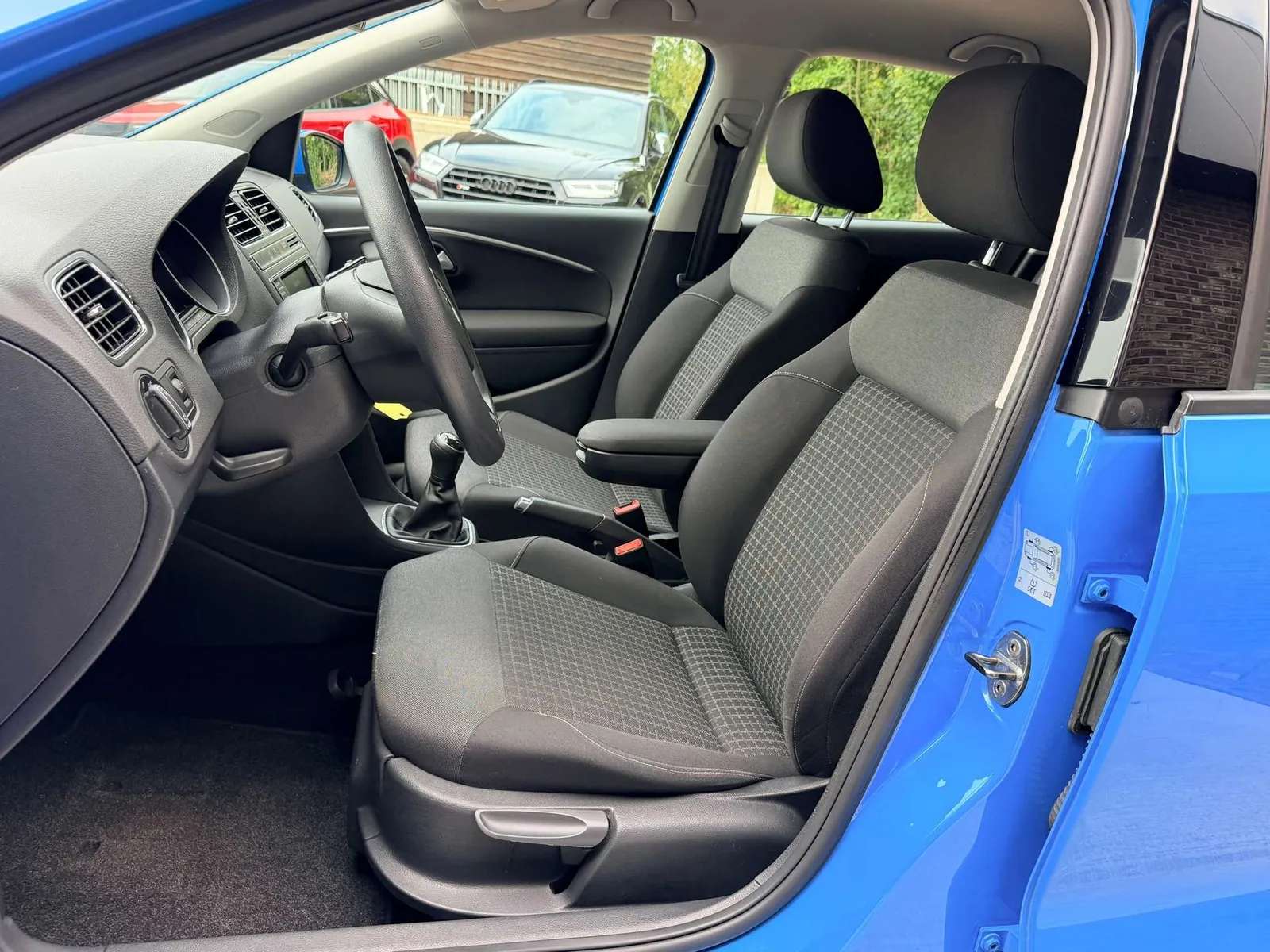 Volkswagen Polo 2016 photo 4