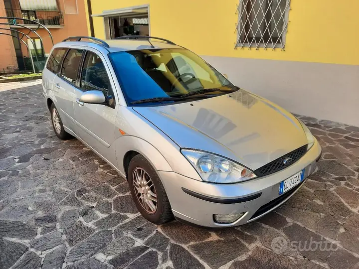 Ford Focus 2003 photo 2