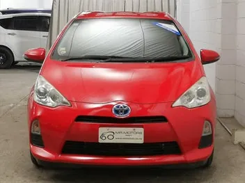 Toyota Aqua 2013 photo 5