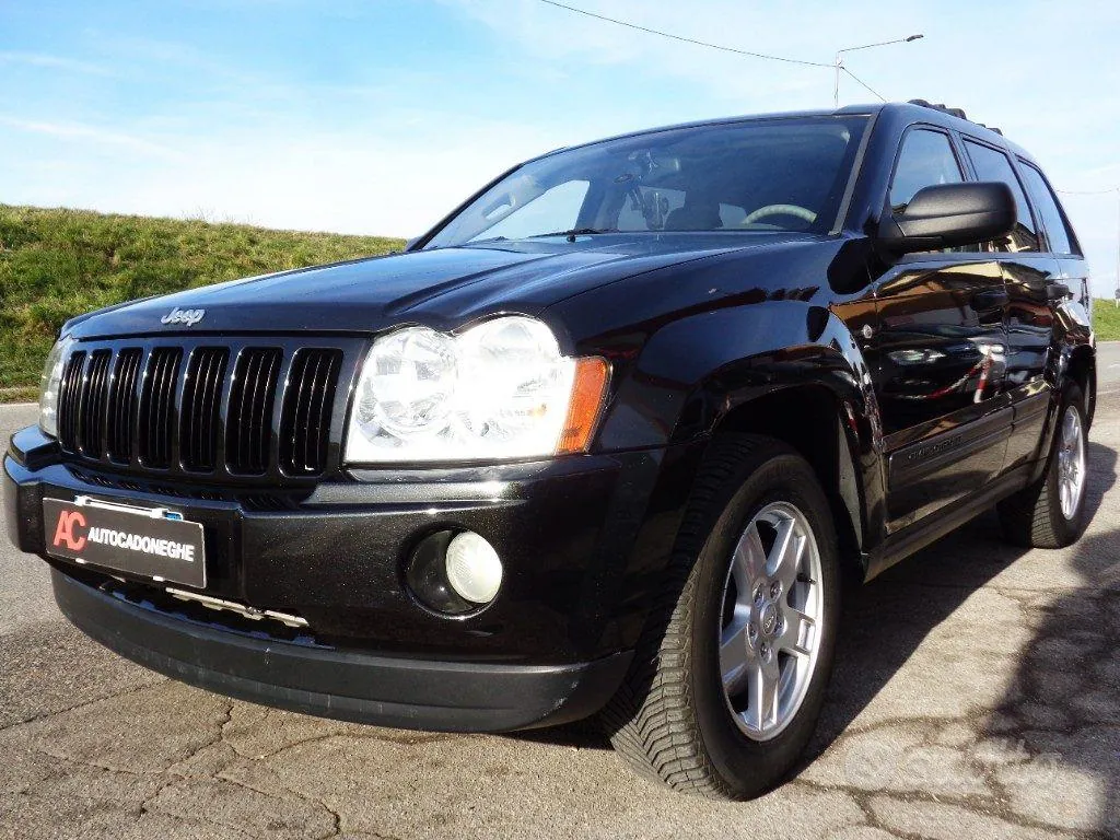 Jeep Grand Cherokee 2005 photo 2