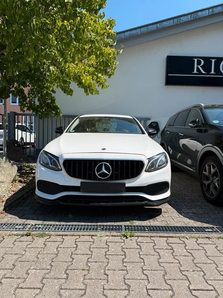 Mercedes-Benz E350E