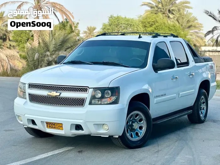 Chevrolet Avalanche 2008 photo 3