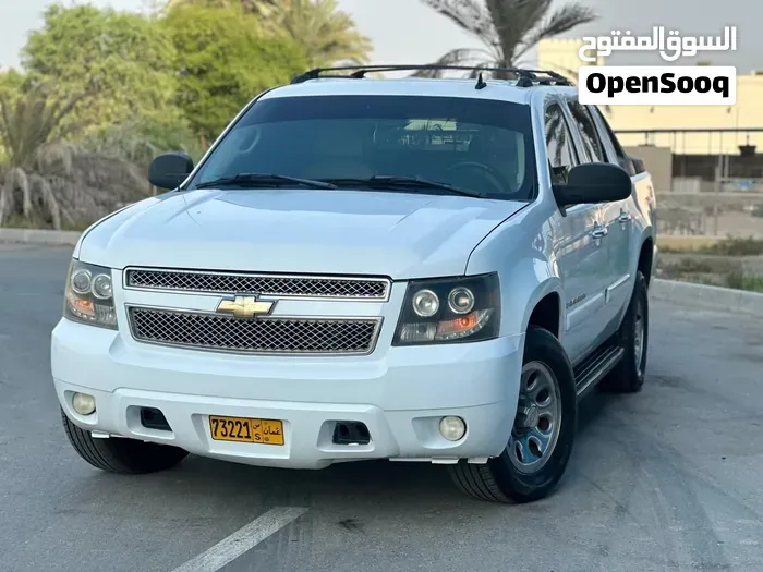 Chevrolet Avalanche 2008 photo 2