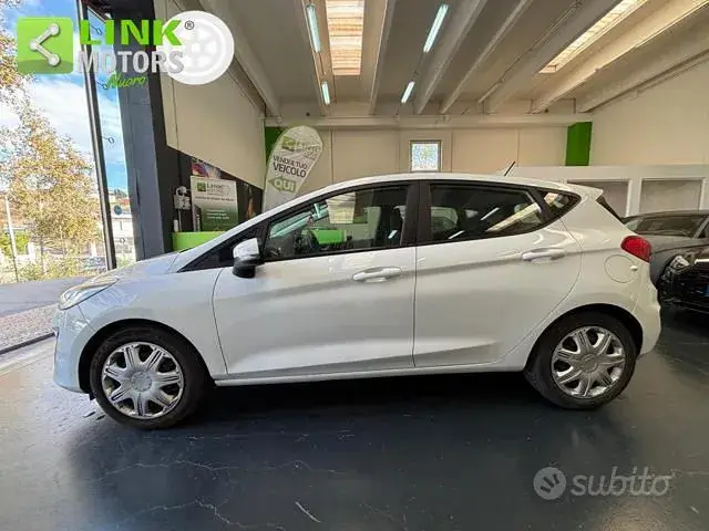 Ford Fiesta 2017 photo 2