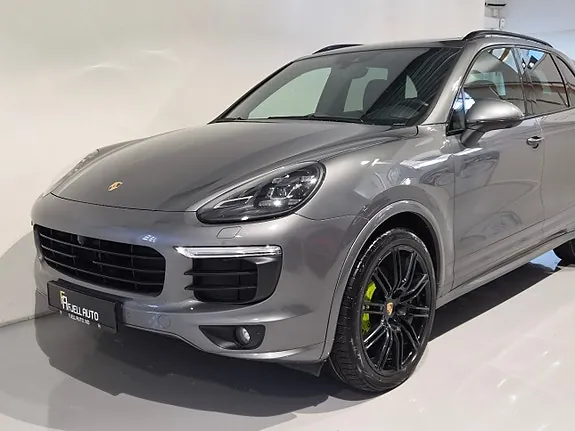 Porsche Cayenne S 2016 photo 2