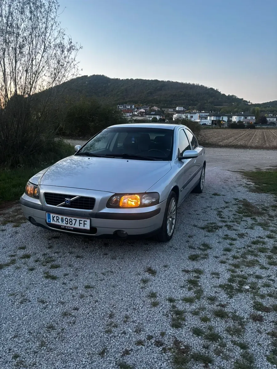 Volvo S60 2003 photo 2
