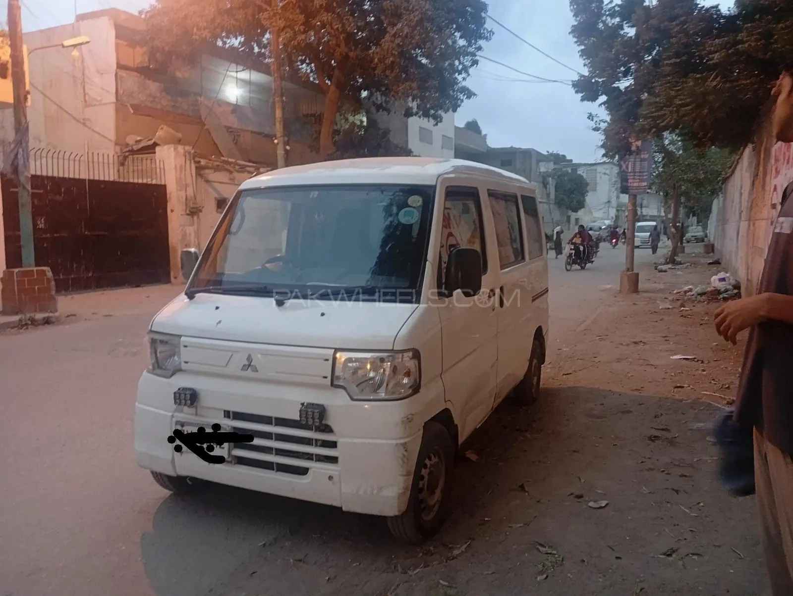 Mitsubishi Minicab