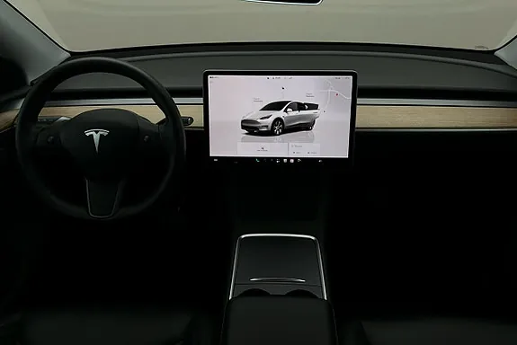 Tesla Model Y 2023 photo 3
