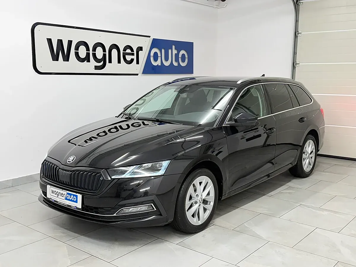 Skoda Octavia 2023 photo 2