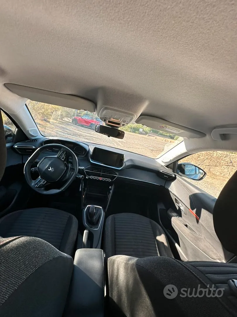 Peugeot 208 2023 photo 5