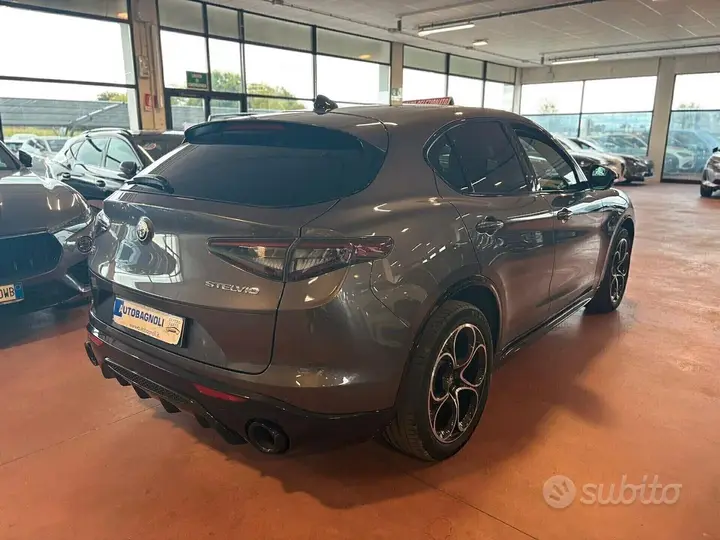 Alfa Romeo Stelvio 2025 photo 3