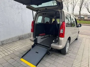Citroen Berlingo 2010 photo 2