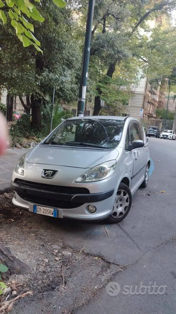 Peugeot 1007