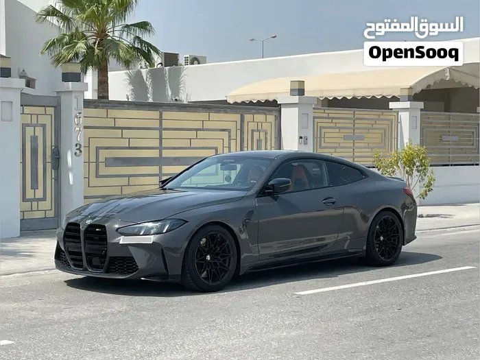 BMW 4 Series M4 2025 photo 2