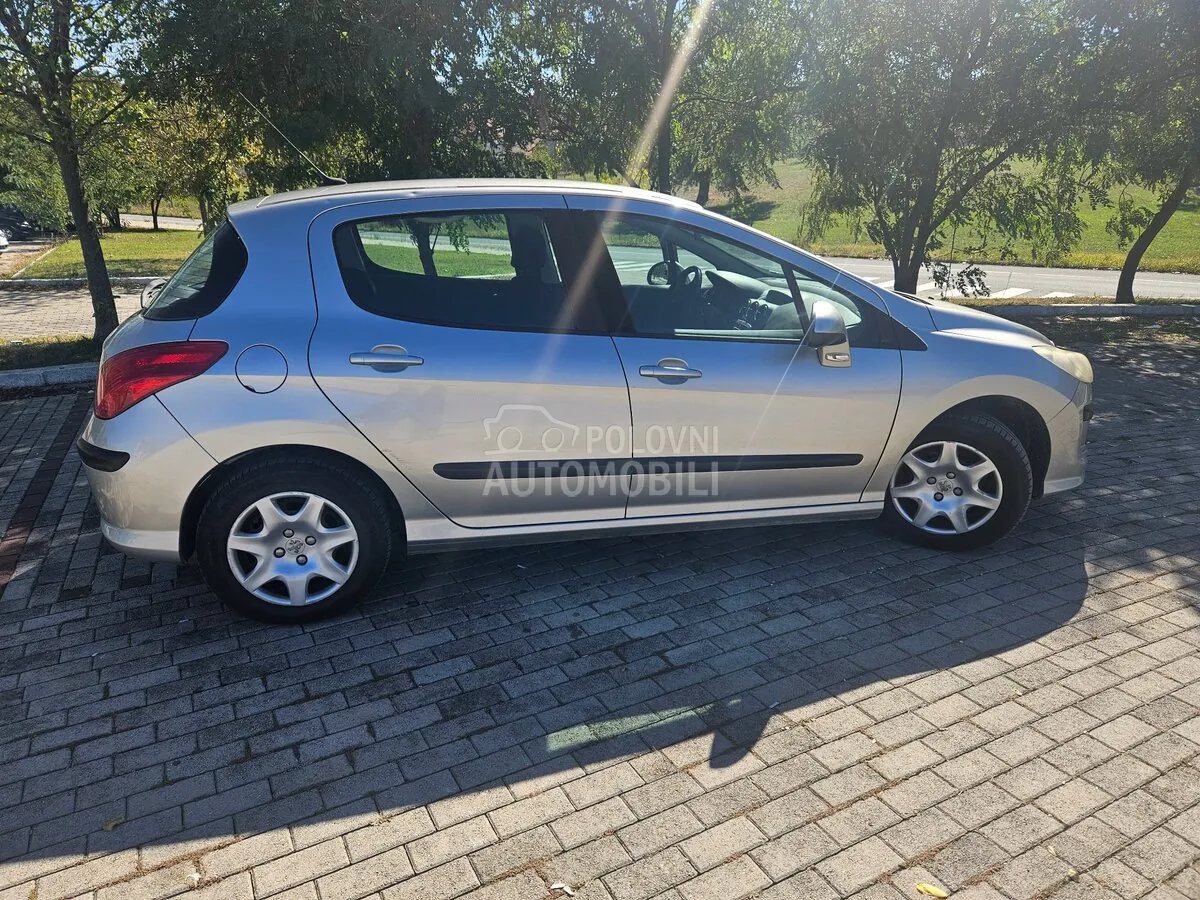 Peugeot 308 2008 photo 3
