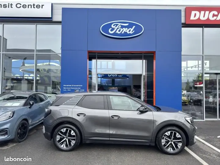 Ford Explorer 2025 photo 4