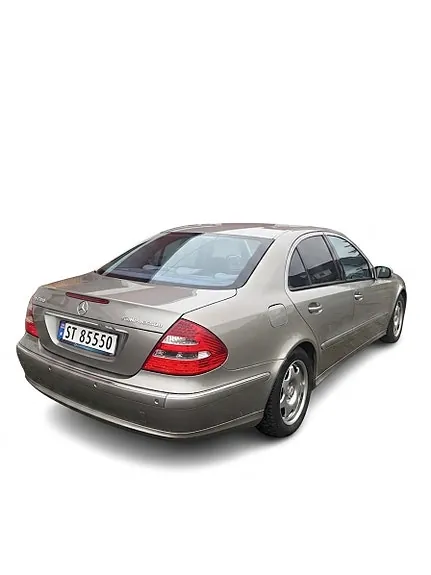 Mercedes-Benz E200 2004 photo 4