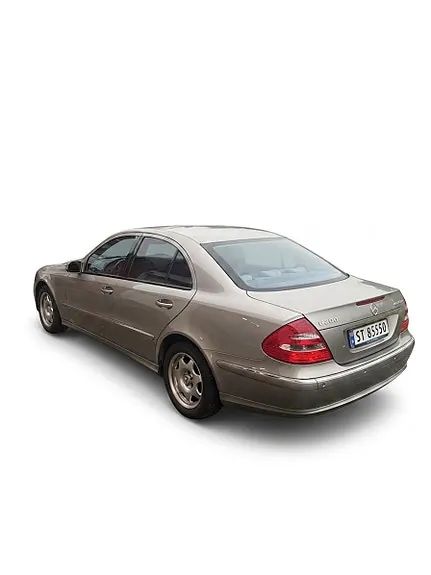 Mercedes-Benz E200 2004 photo 5