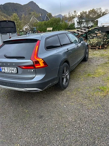 Volvo V90 Cross Country 2020 photo 2