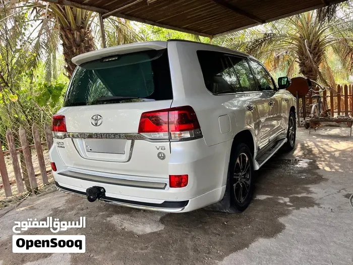 Toyota Land Cruiser 2020 photo 2