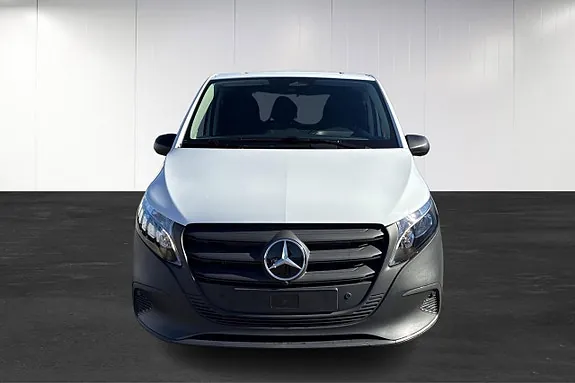 Mercedes-Benz Vito 110 2026 photo 5
