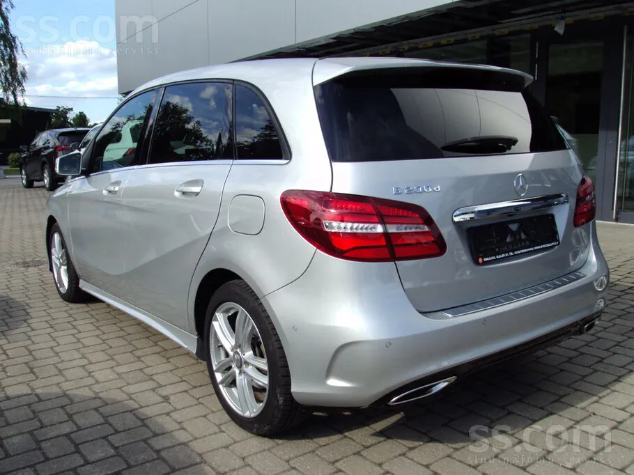 Mercedes-Benz B-Class 2017 photo 4