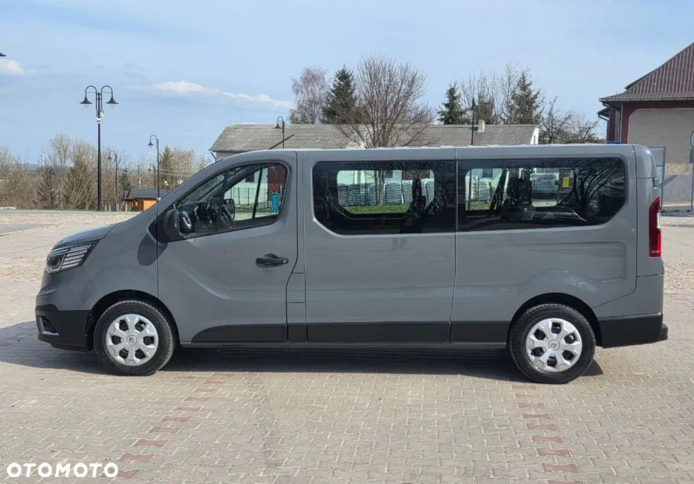 Renault Trafic 2023 photo 5