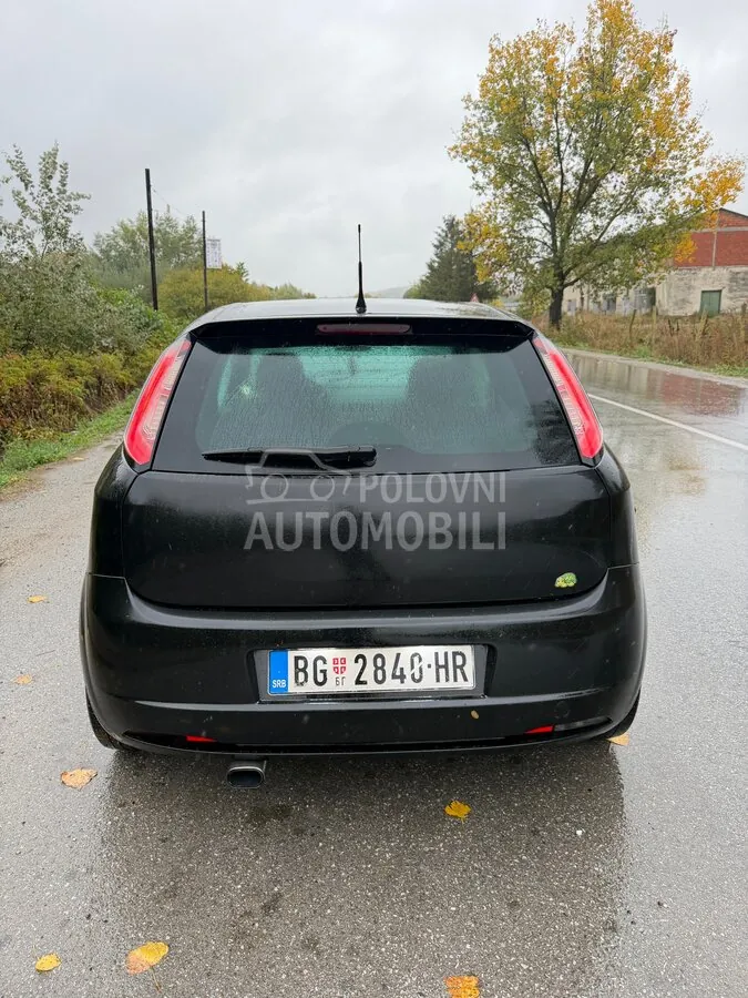Fiat Grande Punto 2006 photo 3