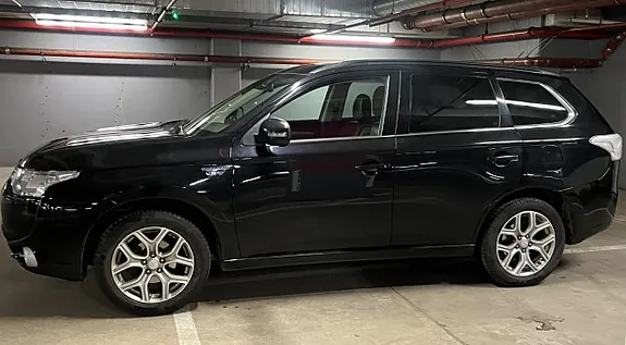 Mitsubishi Outlander 2015 photo 2