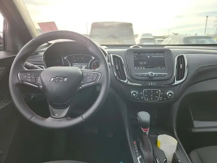 Chevrolet Equinox 2024 photo 2