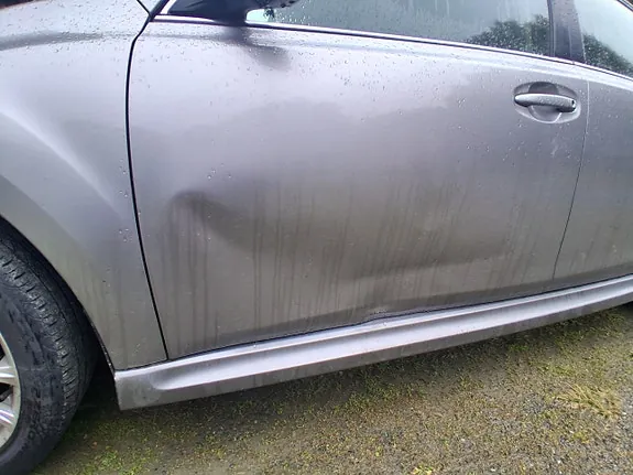 Subaru Legacy 2011 photo 2