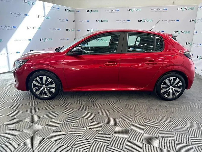 Peugeot 208 2024 photo 2