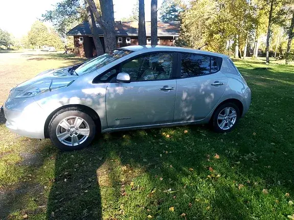 Nissan Leaf 2012 photo 4