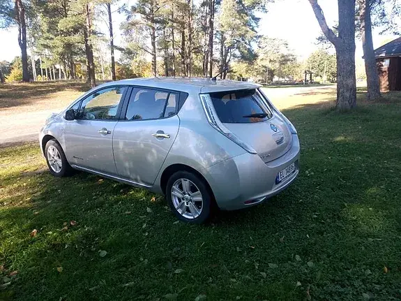 Nissan Leaf 2012 photo 5