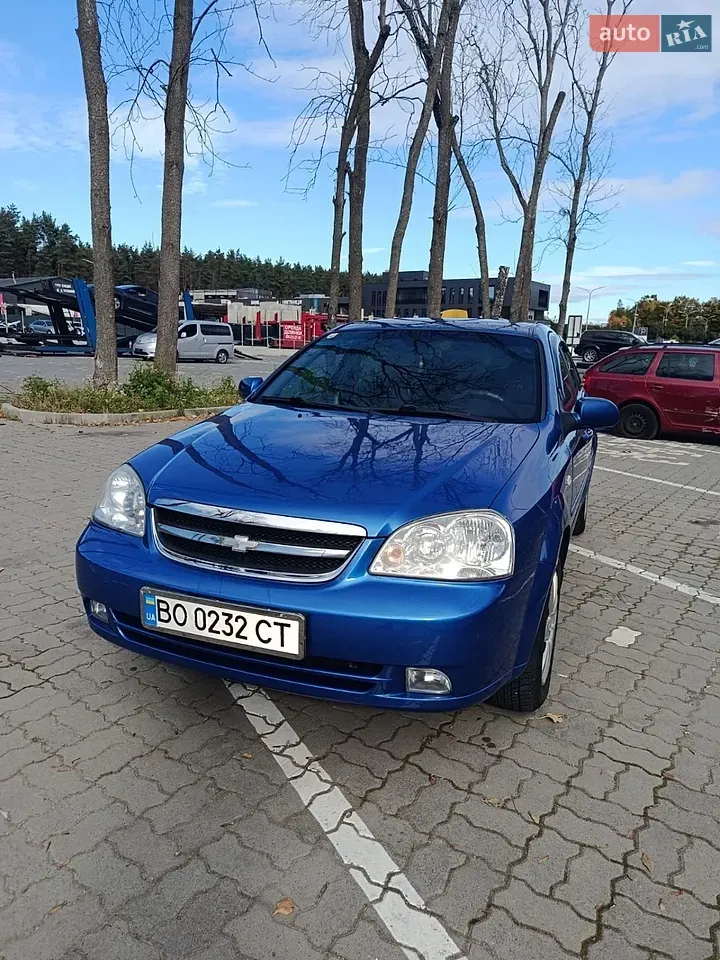 Chevrolet Lacetti 2011 photo 2