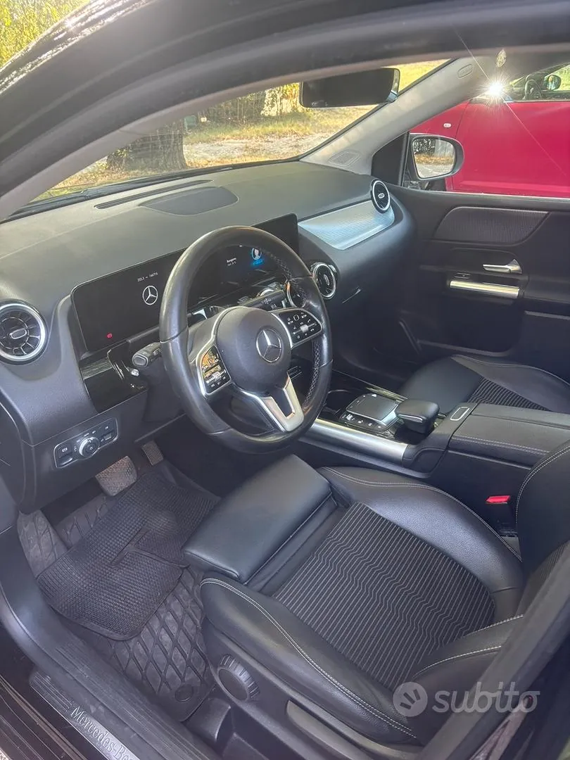 Mercedes-Benz B-Class 2022 photo 2