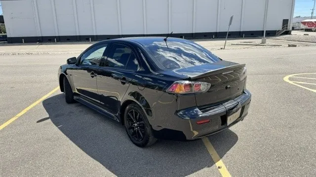 Mitsubishi Lancer 2017 photo 4