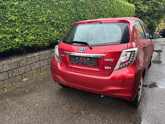 Toyota Yaris 2012 photo 5