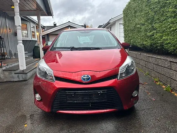 Toyota Yaris 2012 photo 2