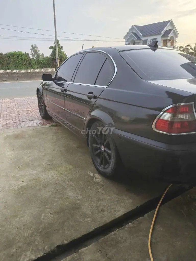 BMW 3 Series 2004 photo 4