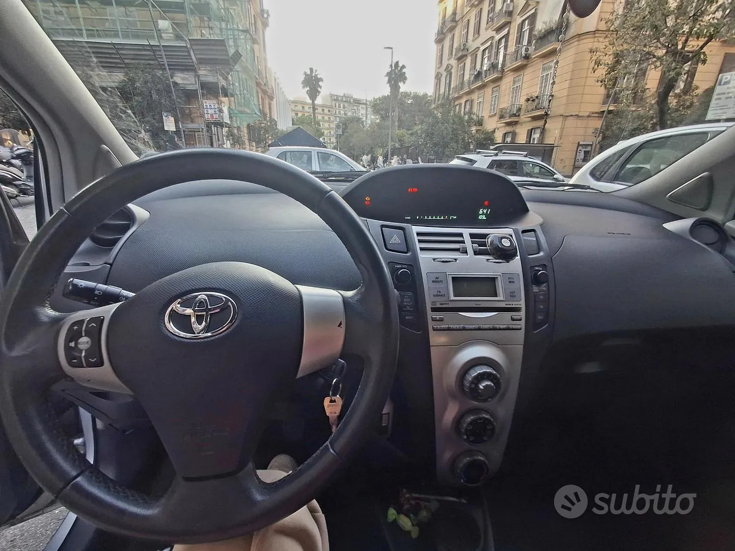 Toyota Yaris 2010 photo 4
