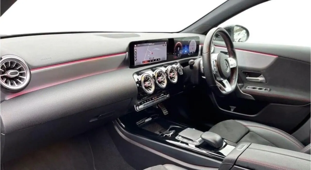 Mercedes-Benz A-Class 2020 photo 5