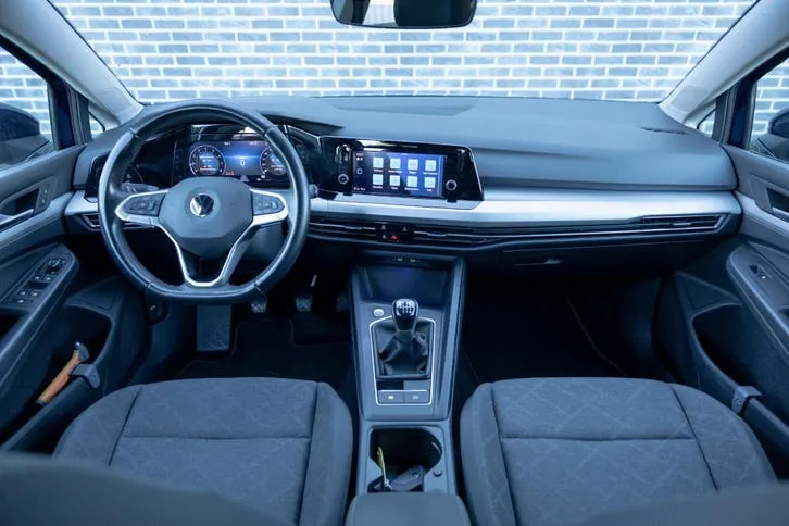 Volkswagen Golf 2021 photo 2