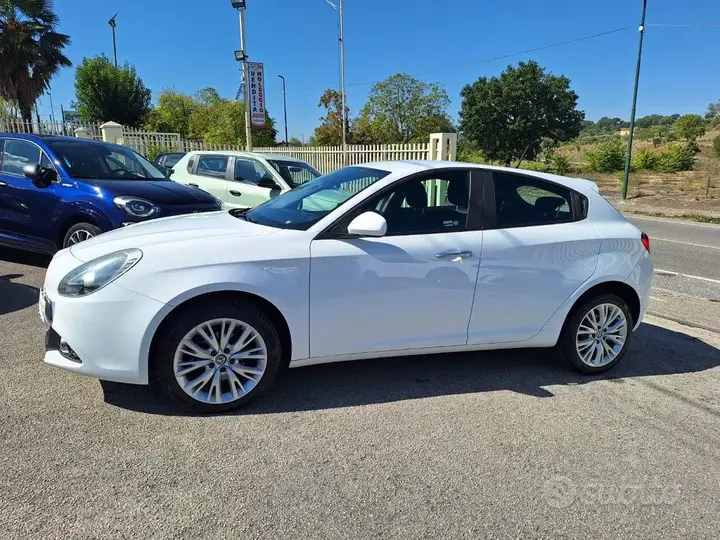 Alfa Romeo Giulietta 2018 photo 5