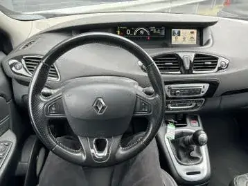 Renault Grand Scenic 2014 photo 3